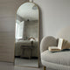 Specchio ad arco con base in metallo dorato 160x60 cm