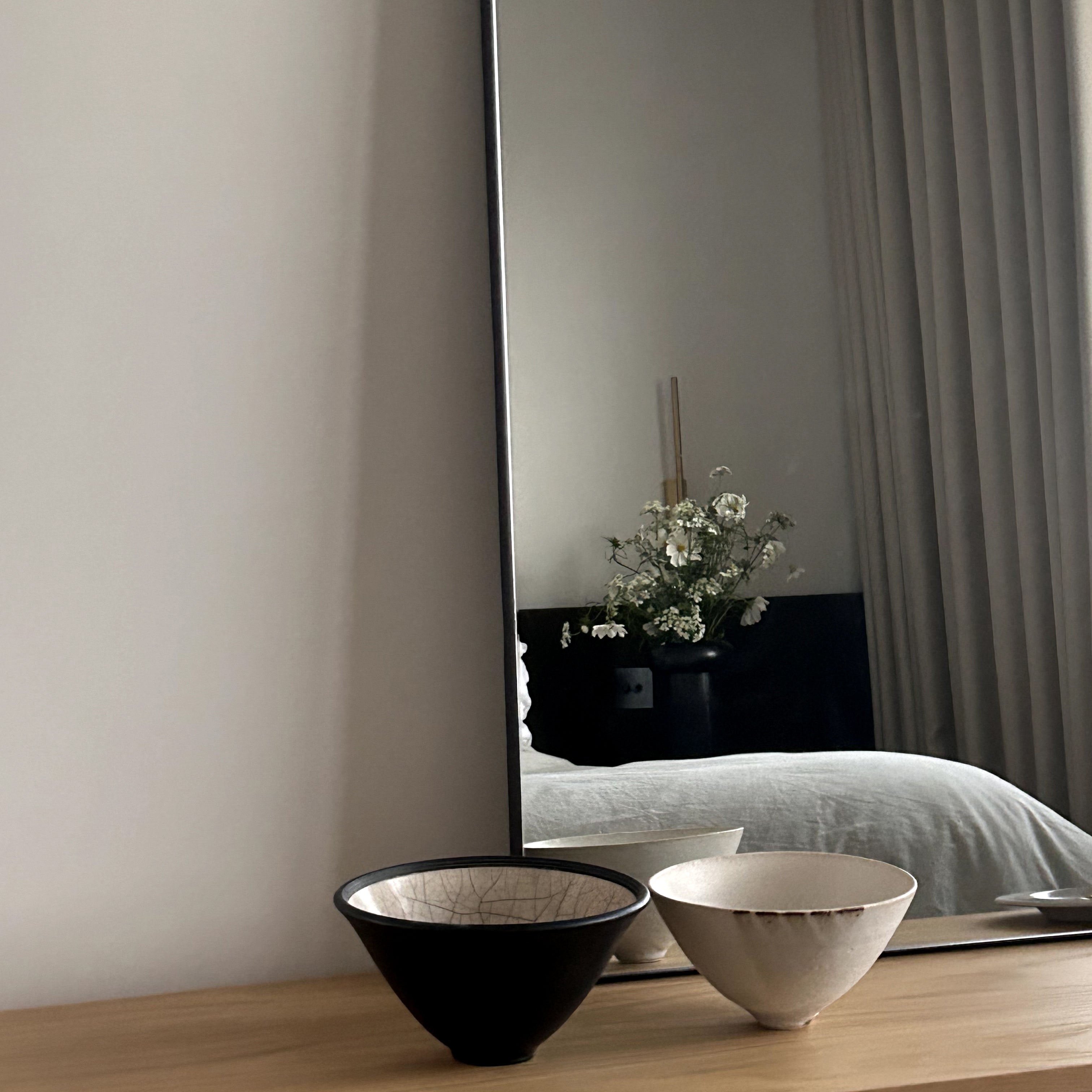 Miroir Mural Theo Rectangulaire en Métal Noir 120x90 cm Havenly